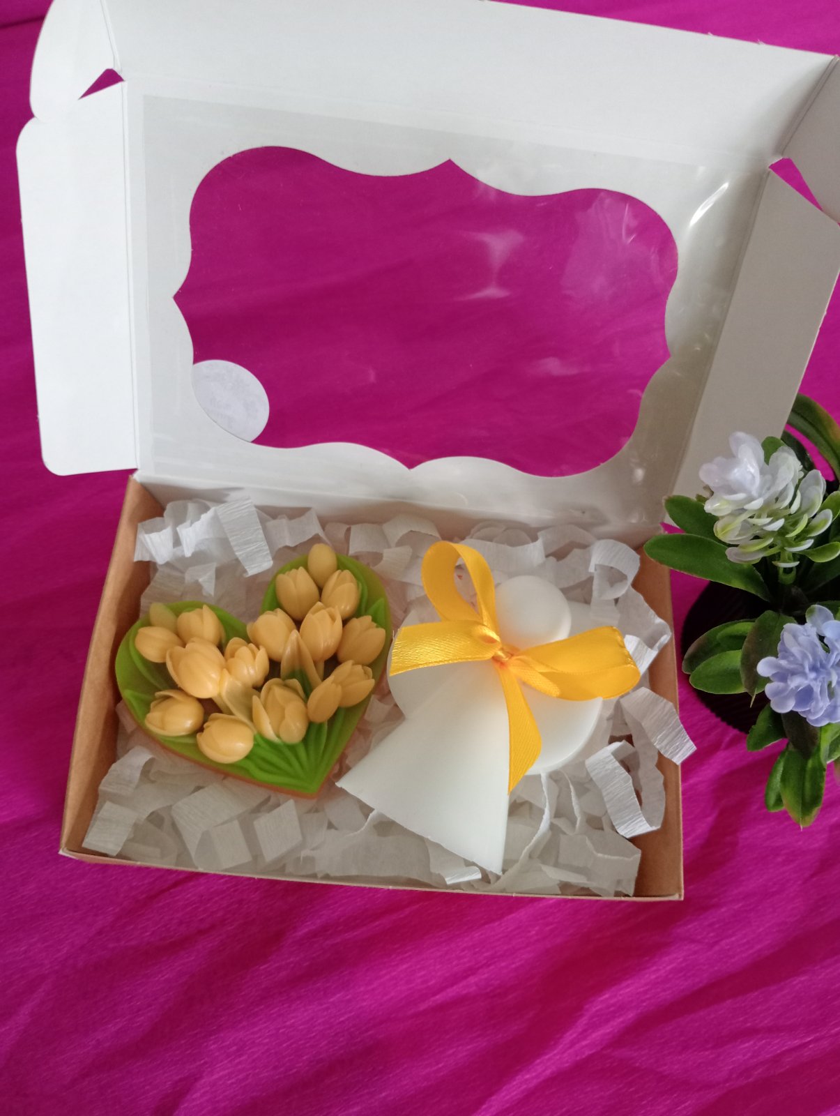 Set din săpun Înger și inimă cu lalele