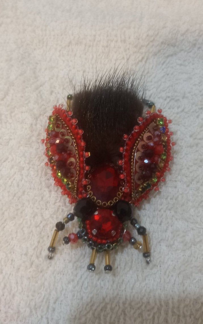 Broșă „Gândac” 9