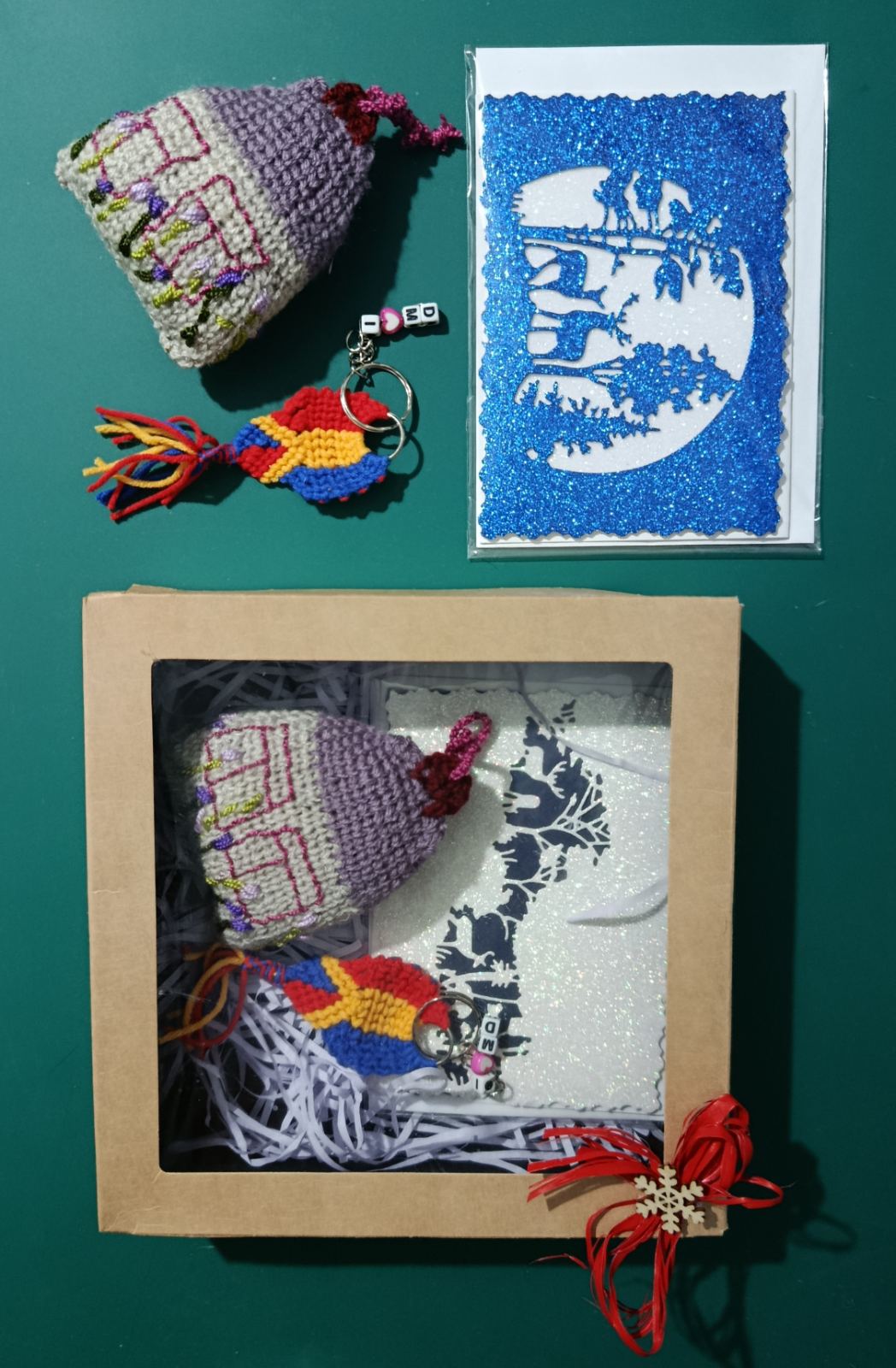 Sașă lavandă, felicitare și briloc tricolor