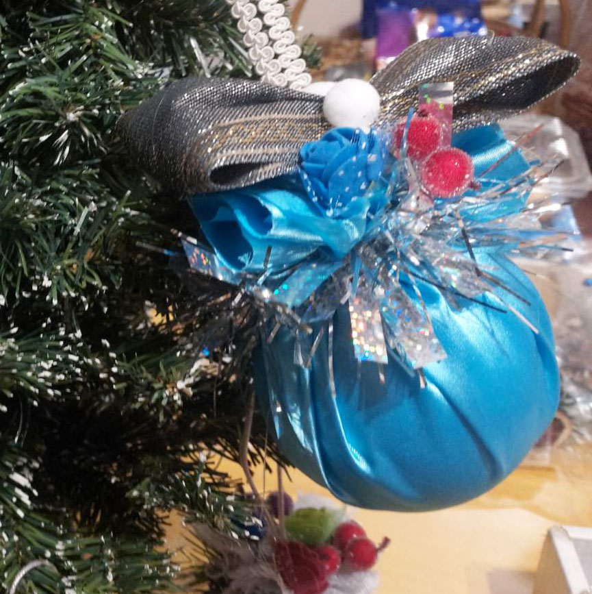 Globulete mari pentru brad